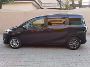 Toyota Sienta G 2017 for Sale