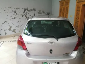 Toyota Vitz F 1.0 2013 for Sale