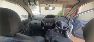 Toyota Vitz F 1.3 2004 for Sale