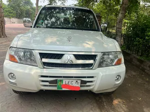 Mitsubishi Pajero GLX 2.8D 2005 for Sale