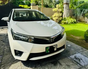 Toyota Corolla Altis Automatic 1.6 2015 for Sale