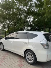 Toyota Prius Alpha G 2014 for Sale