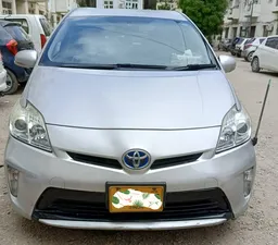 Toyota Prius L 1.8 2014 for Sale