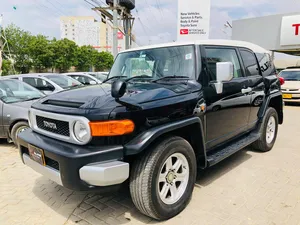 Toyota Fj Cruiser Automatic 2011 for Sale