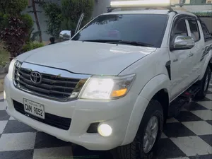 Toyota Hilux SR5 2014 for Sale