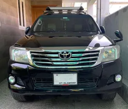 Toyota Hilux Vigo Champ G 2015 for Sale