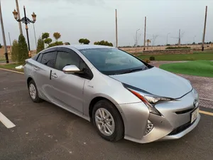 Toyota Prius E 2016 for Sale