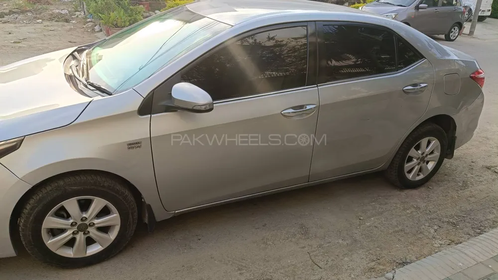 Toyota Corolla 2014 for Sale in Karachi Image-1