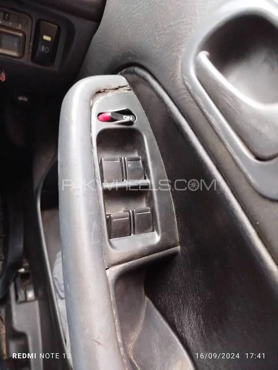 Honda Civic 2000 for Sale in Karachi Honda Civic 2000 for Sale in Karachi Image-12