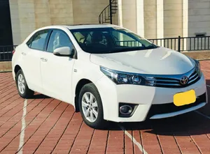 Toyota Corolla Altis Grande CVT-i 1.8 2015 for Sale