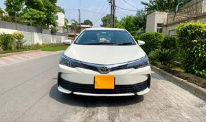 Toyota Corolla XLi VVTi 2015 for Sale