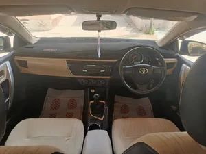 Toyota Corolla GLi 1.3 VVTi 2015 for Sale