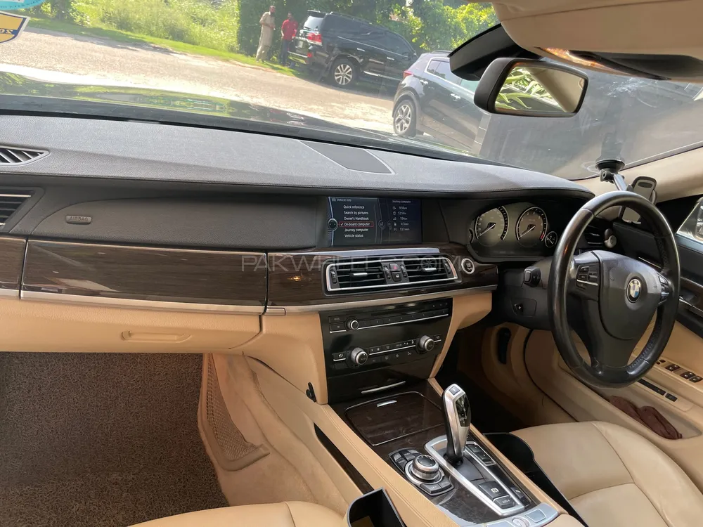 BMW 7 Series 2009 for Sale in Lahore BMW 7 Series 2009 for Sale in Lahore Image-5
