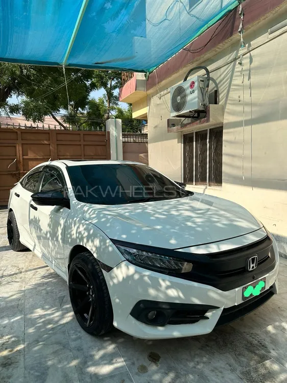 Honda Civic 2017 for Sale in Hyderabad Image-1