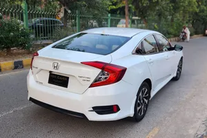 Honda Civic Oriel 1.8 i-VTEC CVT 2016 for Sale