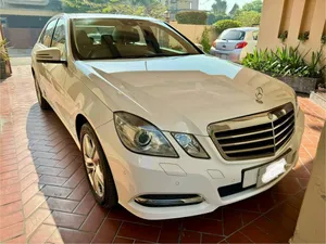 Mercedes Benz E Class E200 2013 for Sale