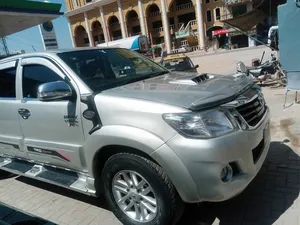 Toyota Hilux Invincible 2012 for Sale