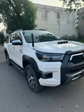 Toyota Hilux Revo V Automatic 3.0  2017 for Sale