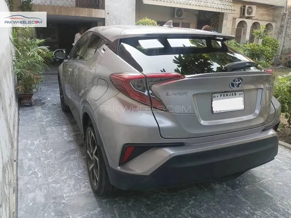 Toyota C-HR 2019 for Sale in Gujranwala Toyota C-HR 2019 for Sale in Gujranwala Image-6