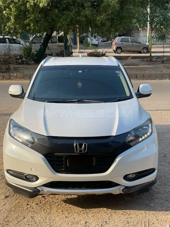 Honda Vezel 2014 for Sale in Karachi Image-1