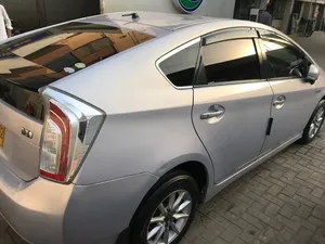 Toyota Prius S LED Edition 1.8 2012 for Sale