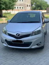 Toyota Vitz F 1.0 2011 for Sale