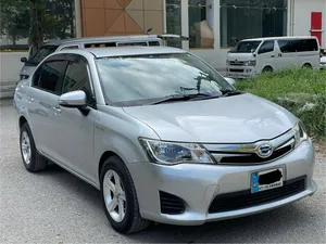 Toyota Corolla Axio Hybrid 1.5 2014 for Sale