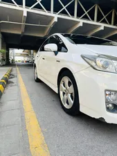 Toyota Prius S LED Edition 1.8 2011 for Sale