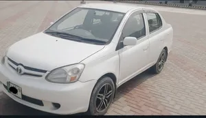 Toyota Platz F 1.3 2004 for Sale