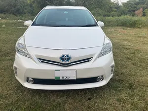 Toyota Prius Alpha S Touring 2012 for Sale