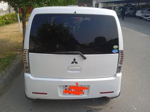 Mitsubishi Ek Wagon E e-Assist 2014 for Sale