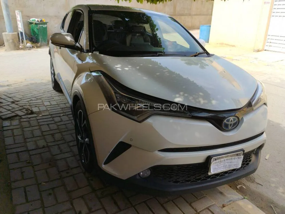 ٹویوٹا سی-ایچ آر 2018 for Sale in کراچی ٹویوٹا سی-ایچ آر 2018 for Sale in کراچی Image-2