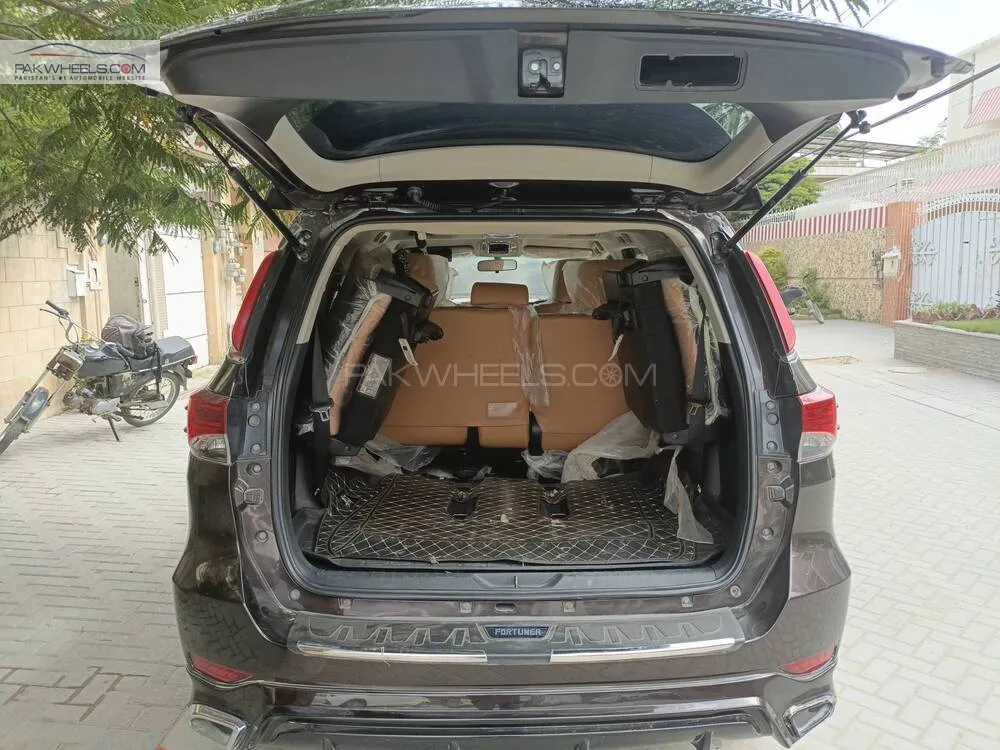 Toyota Fortuner 2017 for Sale in Karachi Toyota Fortuner 2017 for Sale in Karachi Image-7