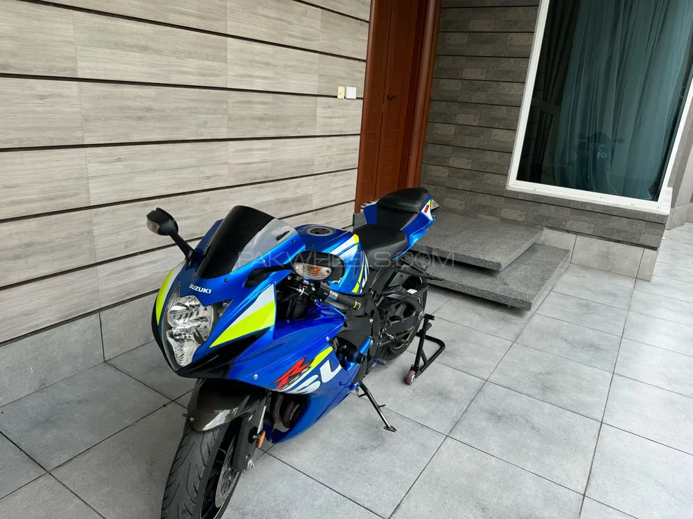 سوزوکی GSX-R600 2015 for Sale سوزوکی GSX-R600 2015 for Sale Image-2