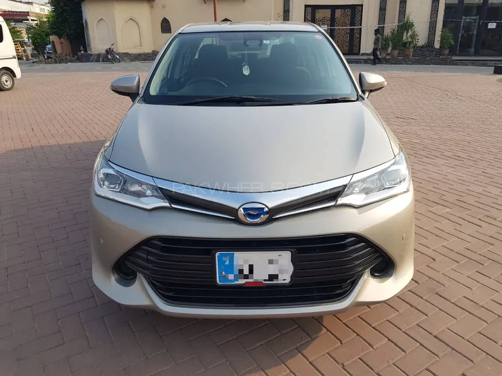 Toyota Corolla Axio 2017 for Sale in Islamabad Image-1
