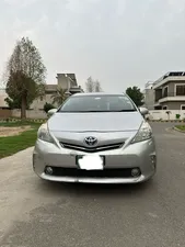 Toyota Prius Alpha 2011 for Sale