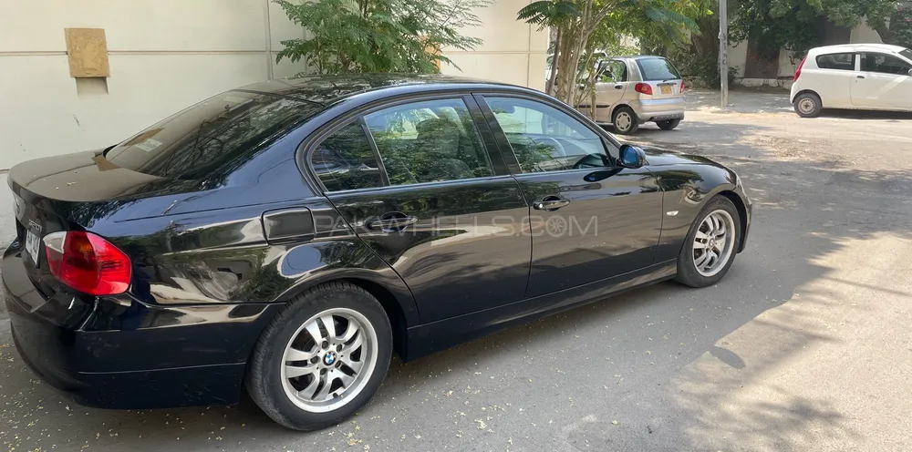 BMW 3 Series 2005 for Sale in Karachi BMW 3 Series 2005 for Sale in Karachi Image-2