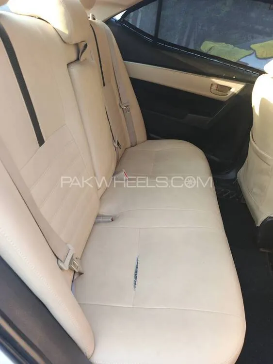 Toyota Corolla 2015 for Sale in Lahore Toyota Corolla 2015 for Sale in Lahore Image-32