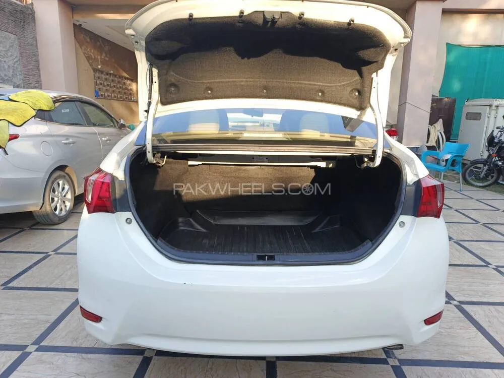 Toyota Corolla 2015 for Sale in Lahore Toyota Corolla 2015 for Sale in Lahore Image-28