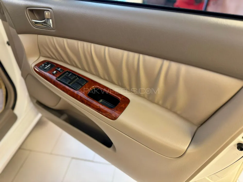 ٹویوٹا کیمری 2006 for Sale in کراچی ٹویوٹا کیمری 2006 for Sale in کراچی Image-10