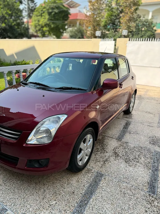 Suzuki Swift 2010 for Sale in Peshawar Image-1