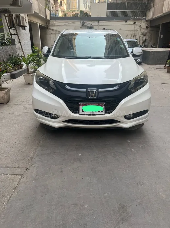Honda Vezel 2014 for Sale in Karachi Image-1