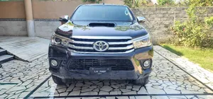 Toyota Hilux Revo V Automatic 3.0  2017 for Sale