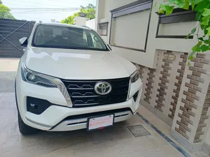 Toyota Fortuner 2.7 V 2022 for Sale