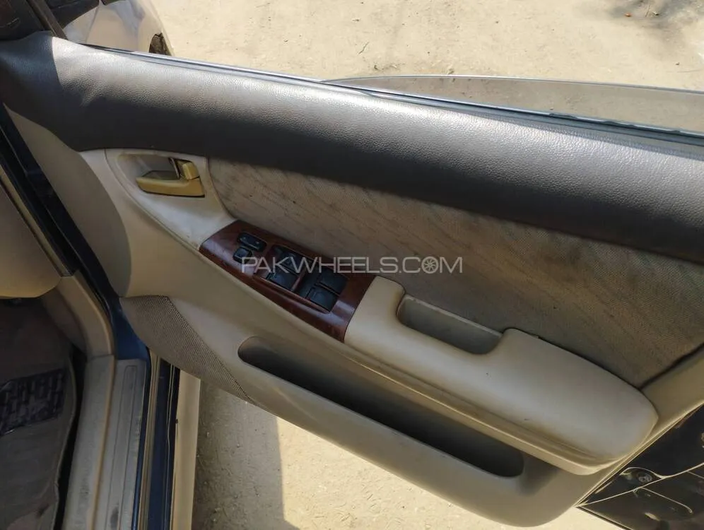 ٹویوٹا کرولا 2004 for Sale in کراچی ٹویوٹا کرولا 2004 for Sale in کراچی Image-12