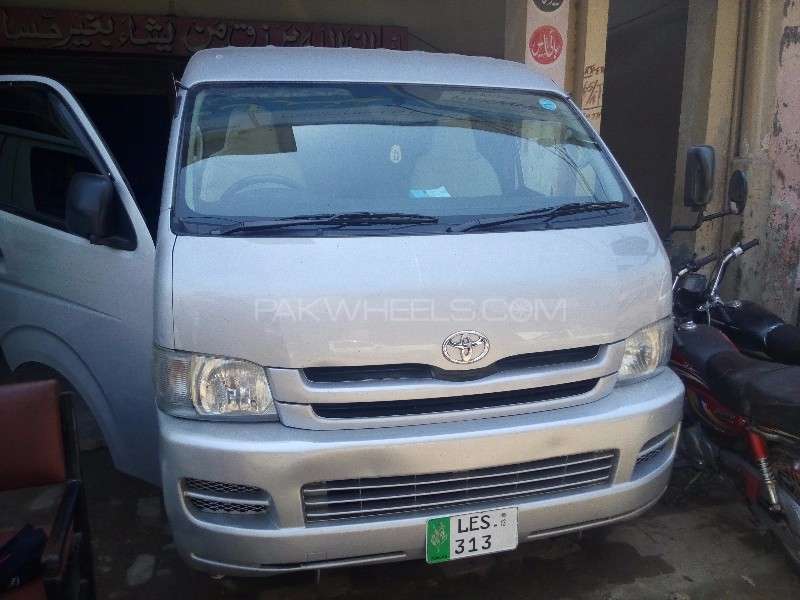 Toyota Hiace 2007 for Sale in Multan Image-1