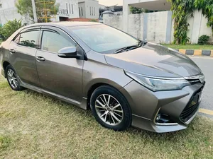 Toyota Corolla Altis Grande CVT-i 1.8 2015 for Sale