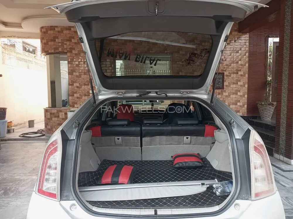 Toyota Prius 2012 for Sale in Faisalabad Toyota Prius 2012 for Sale in Faisalabad Image-7