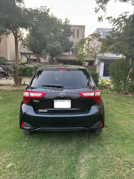Toyota Vitz 2018 for Sale in Lahore Image-1