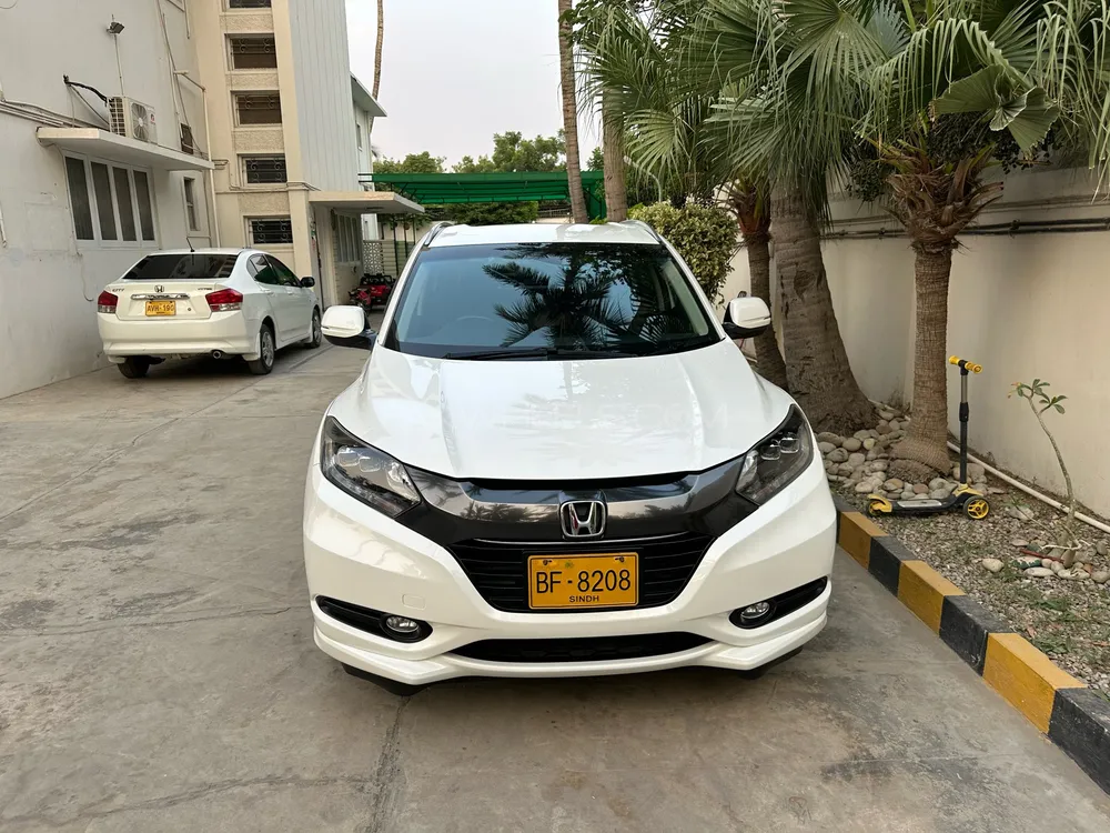 Honda Vezel 2015 for Sale in Karachi Honda Vezel 2015 for Sale in Karachi Image-10
